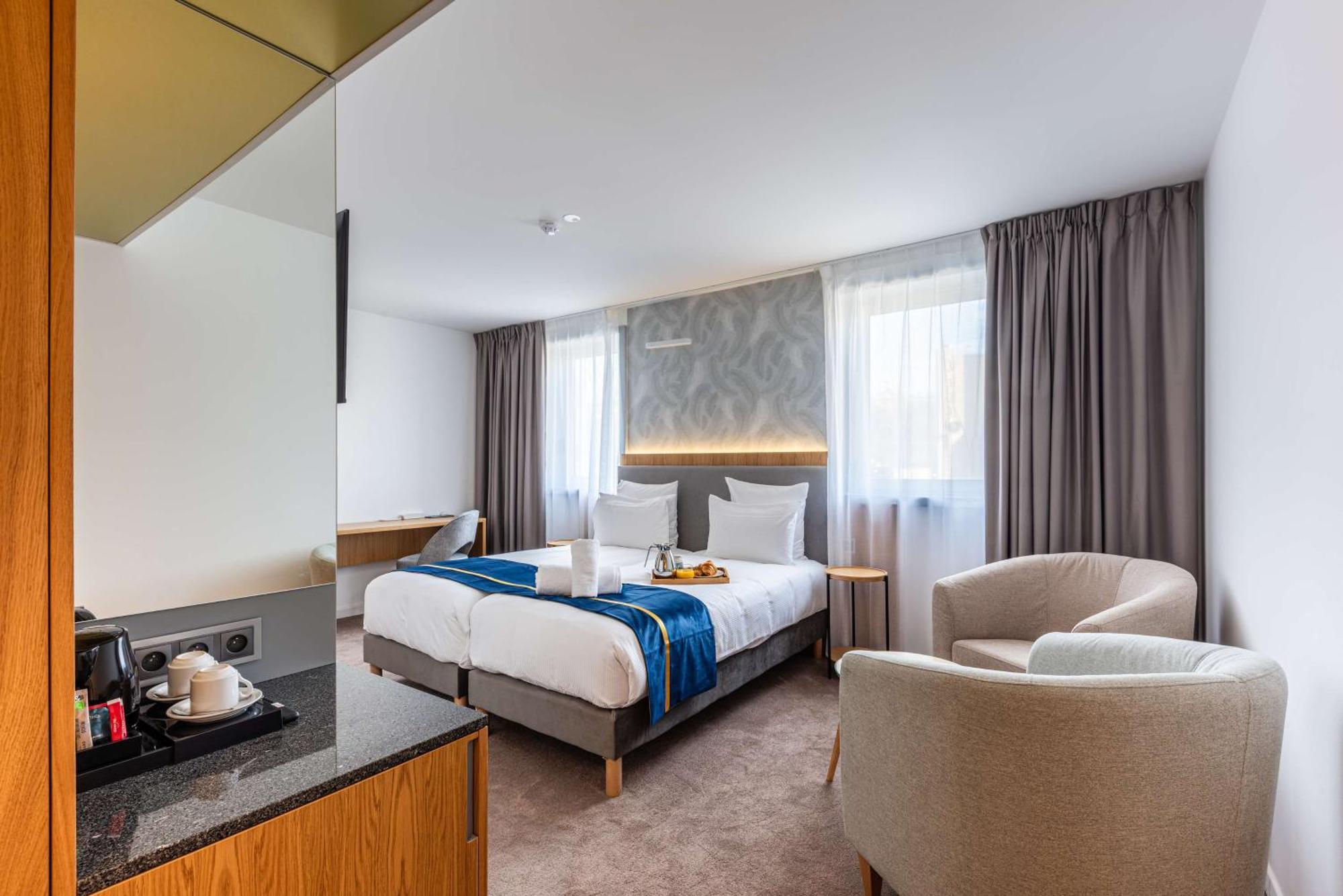 Brit Hotel Privilege Paris Rosny-Sous-Bois Zewnętrze zdjęcie